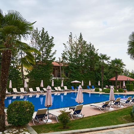 Famissi Suites 1 กาลัมปากา ภายนอก รูปภาพ