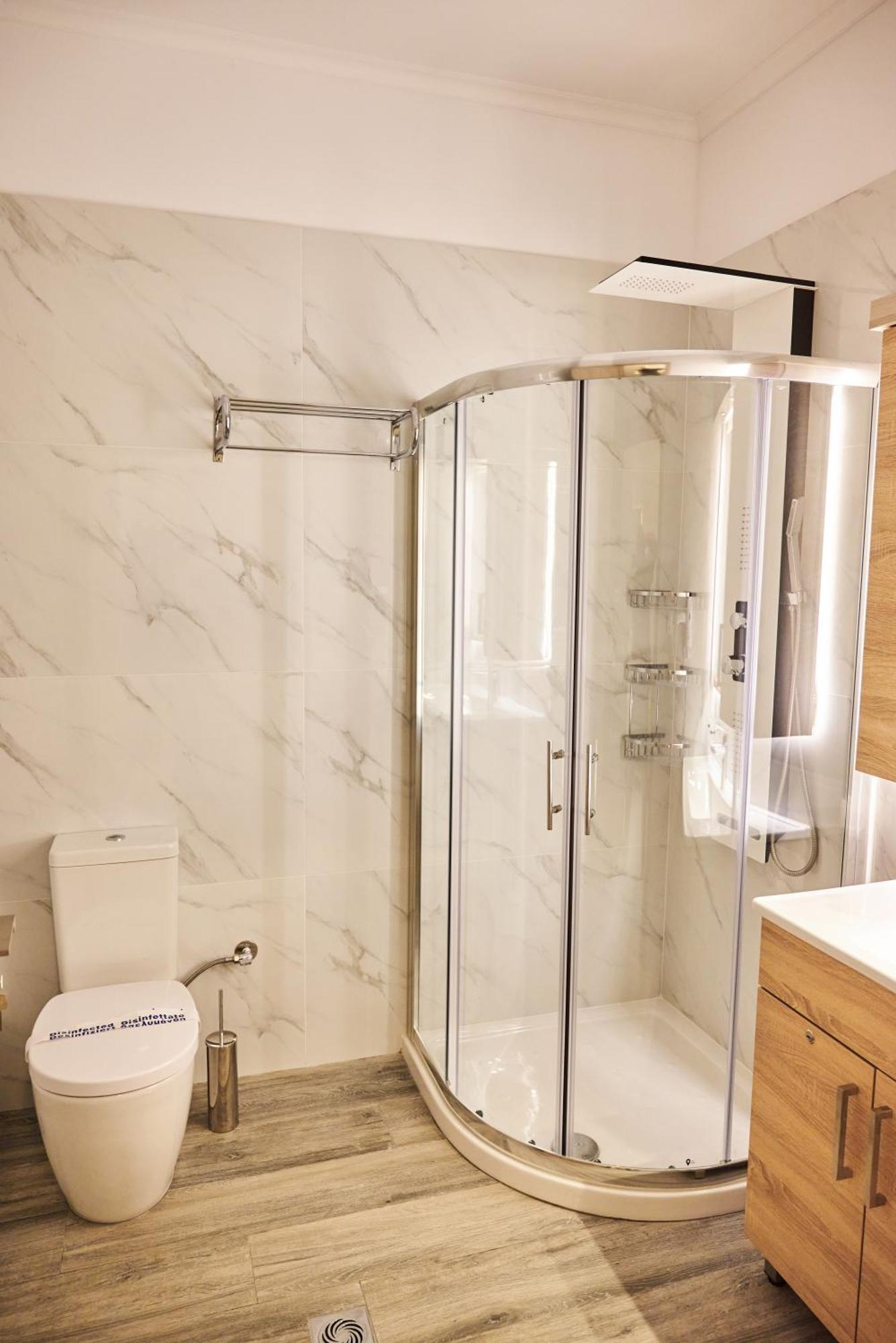 Famissi Suites 1 กาลัมปากา ภายนอก รูปภาพ
