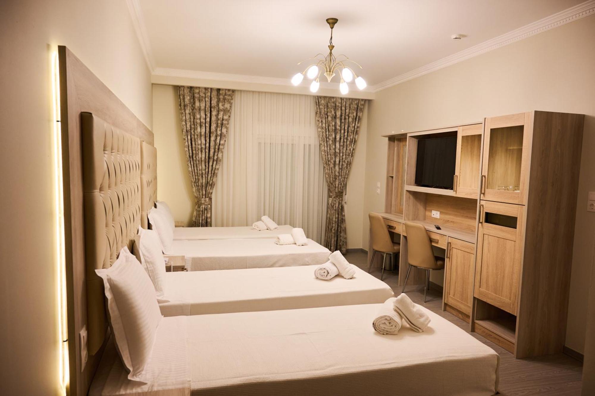 Famissi Suites 1 กาลัมปากา ภายนอก รูปภาพ