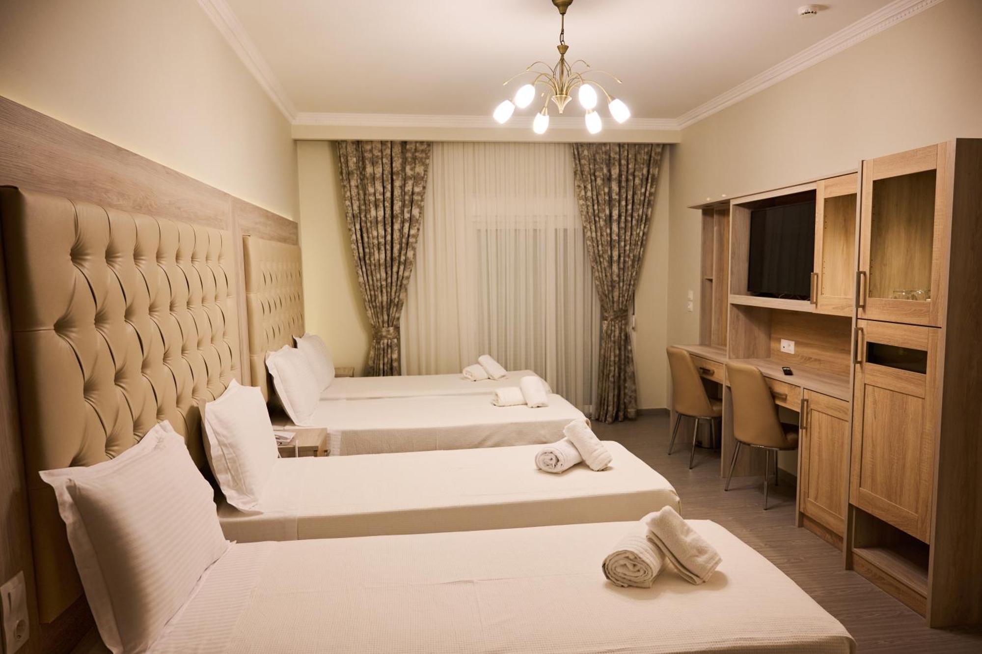 Famissi Suites 1 กาลัมปากา ภายนอก รูปภาพ